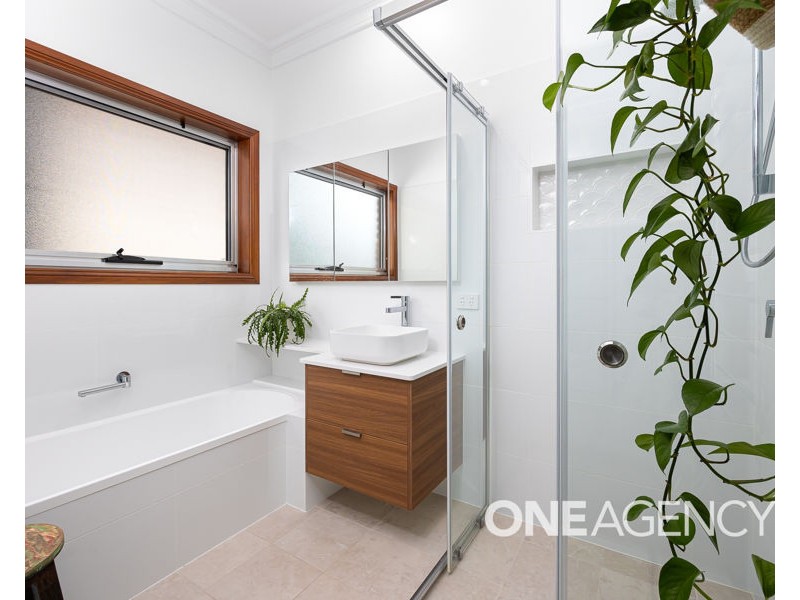 1 ANDREWS AVENUE, Kooringal NSW 2650