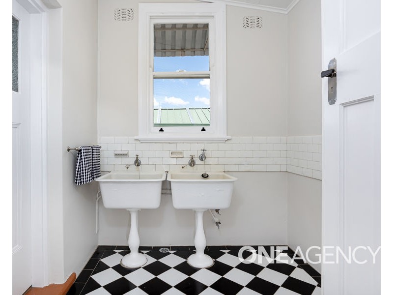 24 ATHOL STREET, Turvey Park NSW 2650