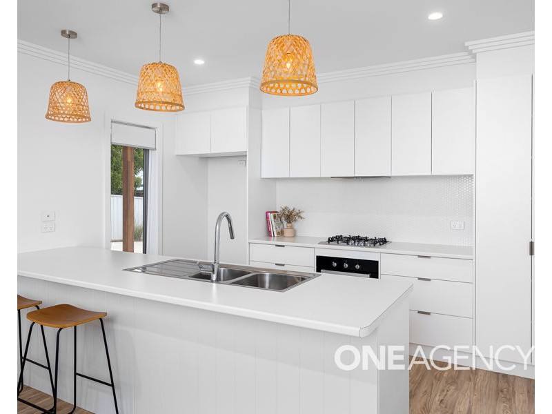 2/106 MEADOW STREET, Kooringal NSW 2650