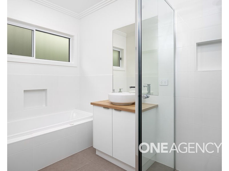 2/106 MEADOW STREET, Kooringal NSW 2650