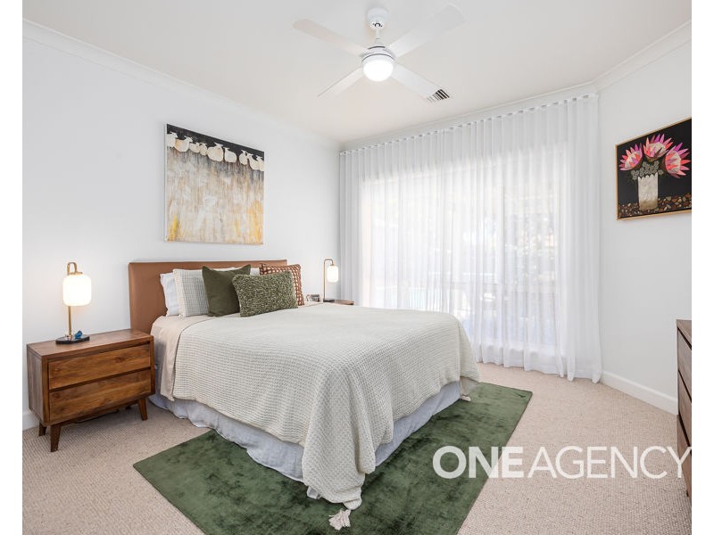 13 LANSDOWNE AVENUE, Lake Albert NSW 2650