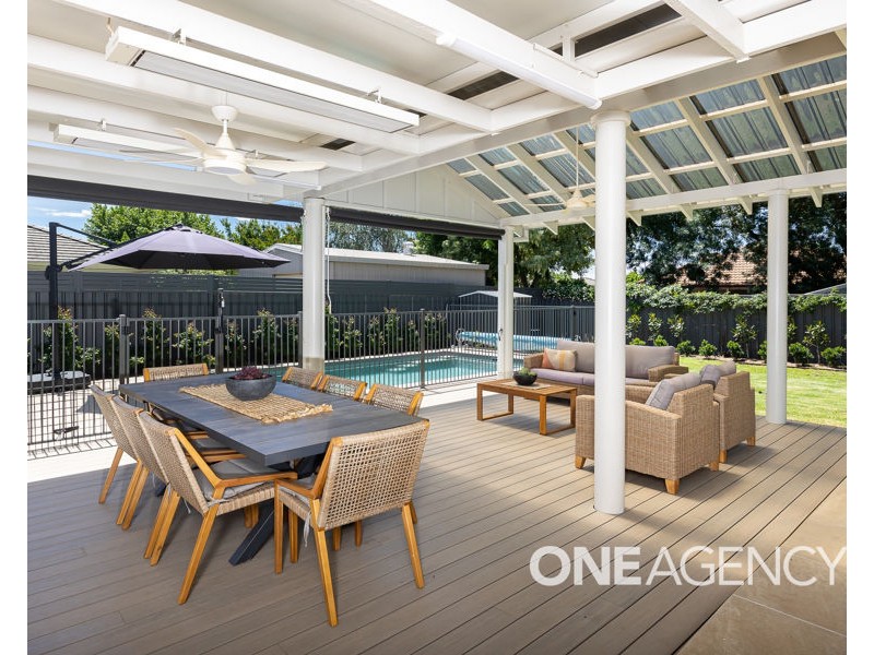 13 LANSDOWNE AVENUE, Lake Albert NSW 2650