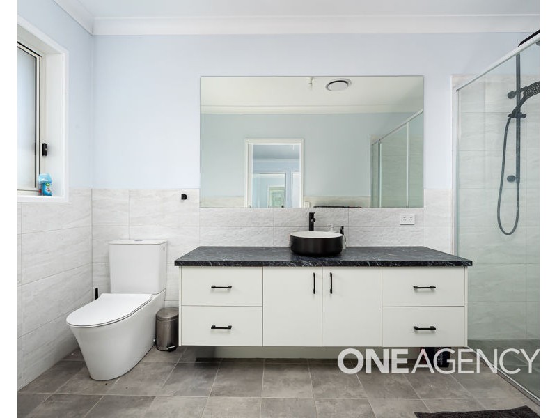 5 COOCOOK PLACE, Gobbagombalin NSW 2650