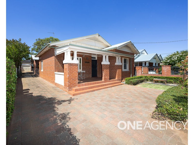 16 LINDSAY STREET, Turvey Park NSW 2650