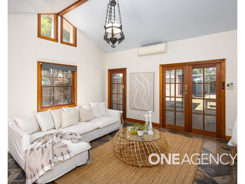 16 LINDSAY STREET, Turvey Park NSW 2650