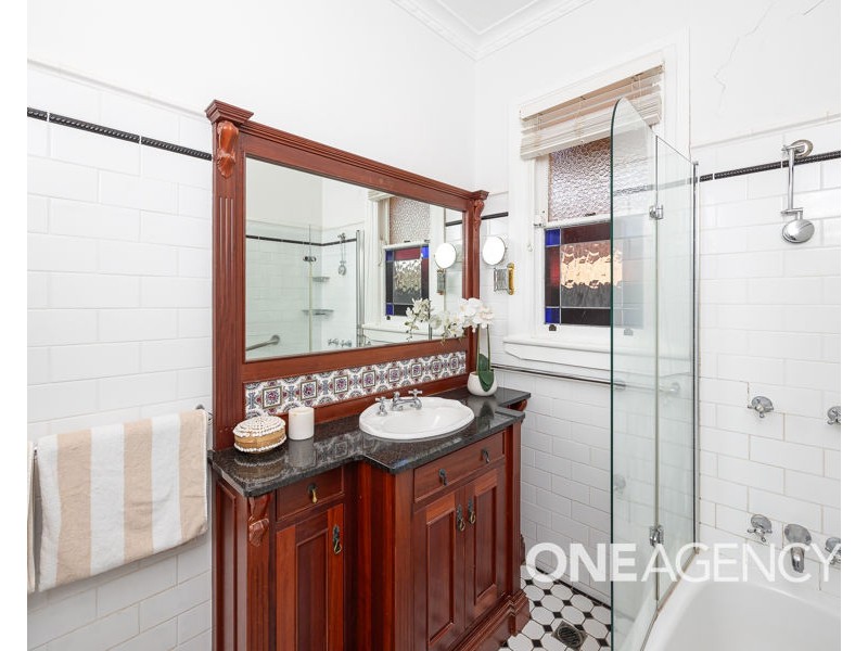 16 LINDSAY STREET, Turvey Park NSW 2650