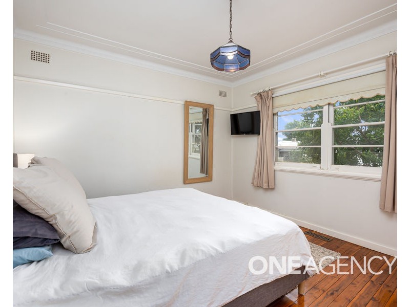 2 CHARLEVILLE ROAD, Turvey Park NSW 2650