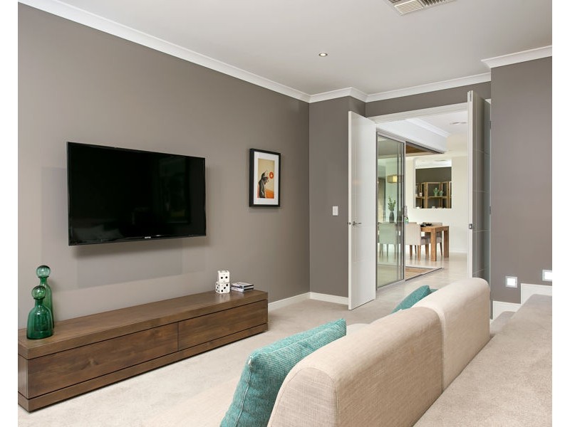 4 COOTAMUNDRA BOULEVARD, Gobbagombalin NSW 2650