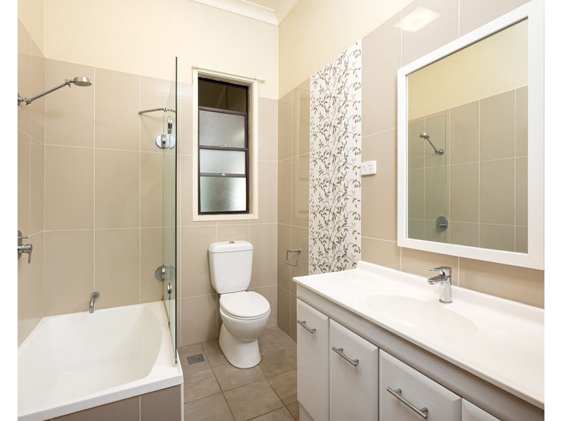 6 RHODA AVENUE, Wagga Wagga NSW 2650