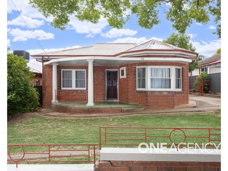 44 GRANDVIEW AVENUE, Turvey Park NSW 2650