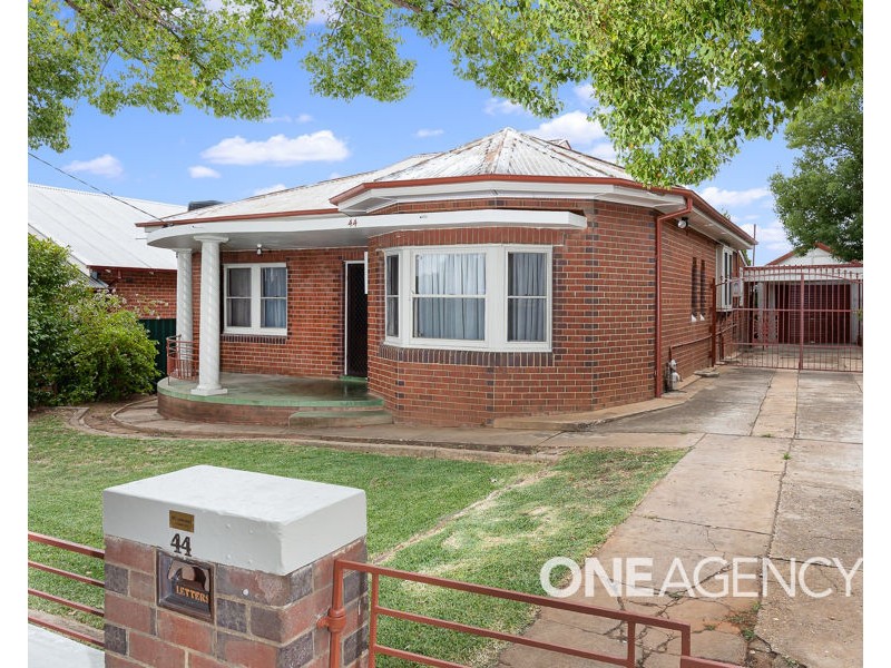 44 GRANDVIEW AVENUE, Turvey Park NSW 2650