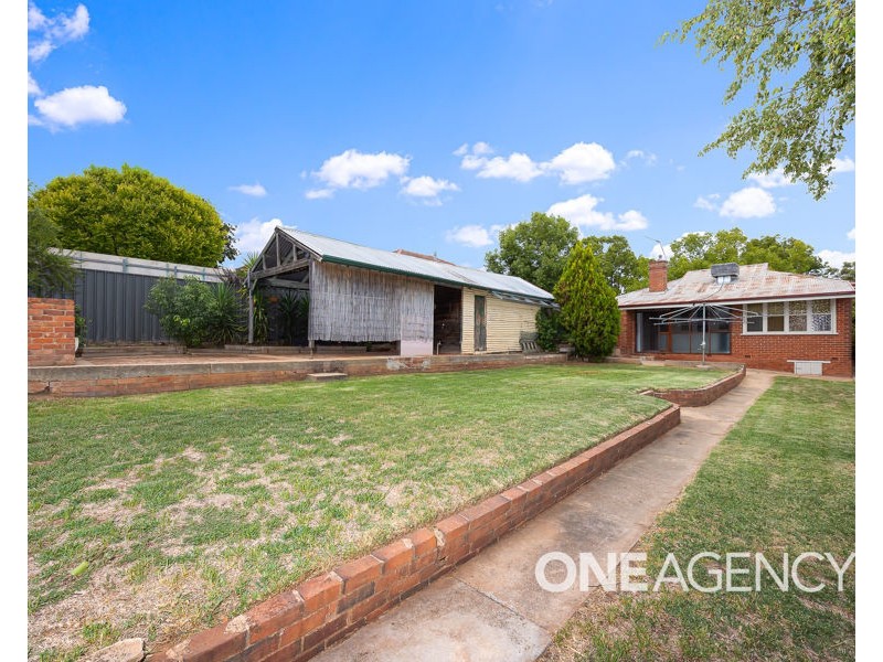 44 GRANDVIEW AVENUE, Turvey Park NSW 2650