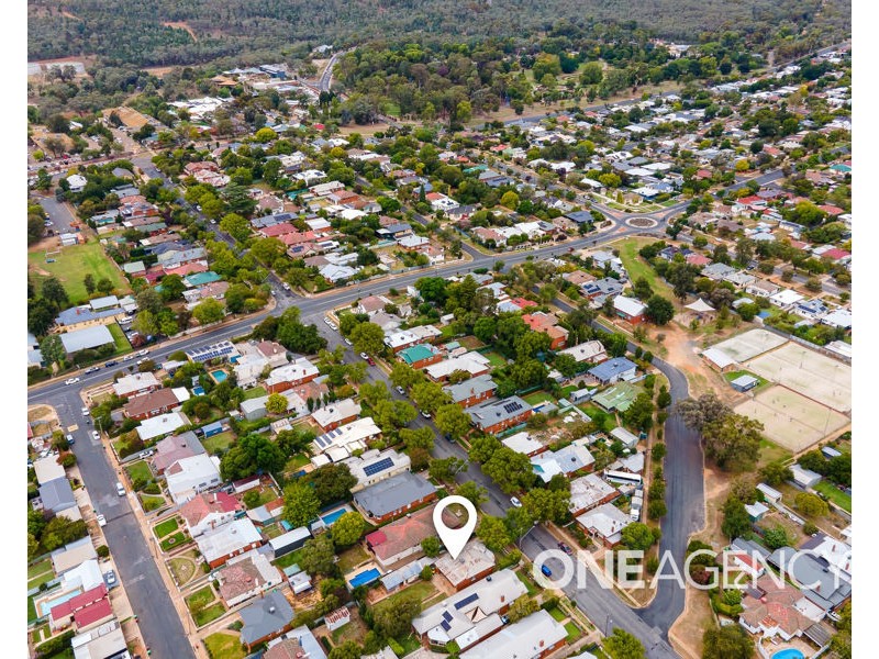 44 GRANDVIEW AVENUE, Turvey Park NSW 2650