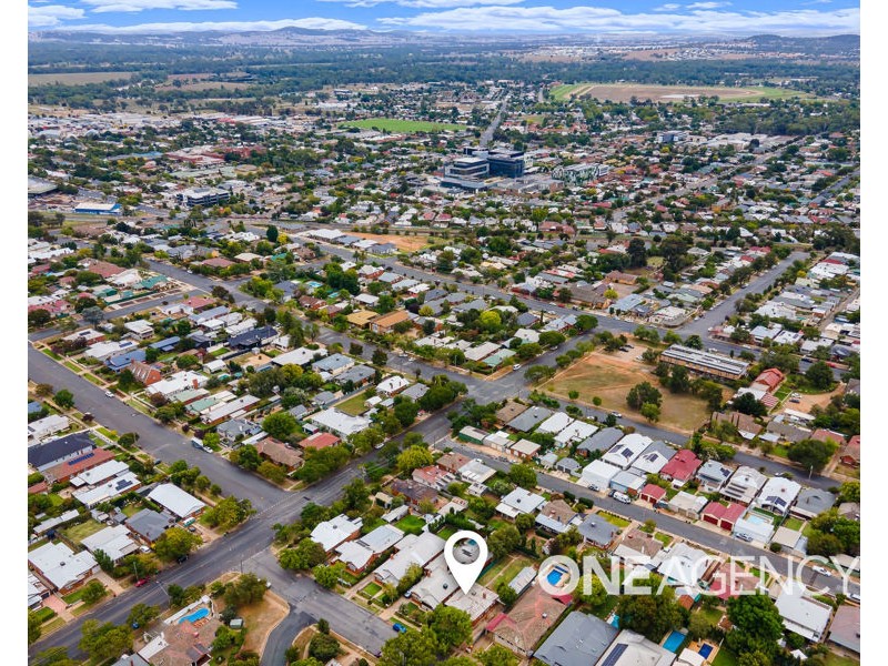 44 GRANDVIEW AVENUE, Turvey Park NSW 2650