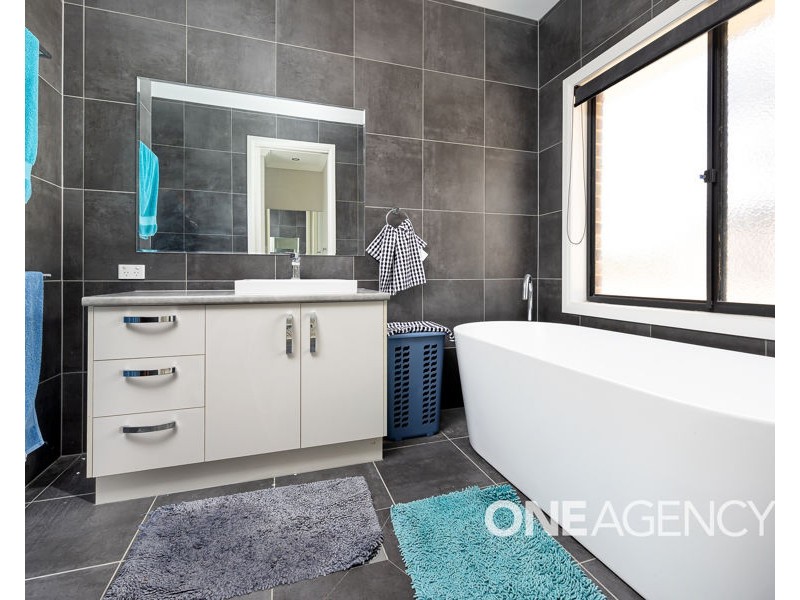 44 MATILDA CRESCENT, Gumly Gumly NSW 2652