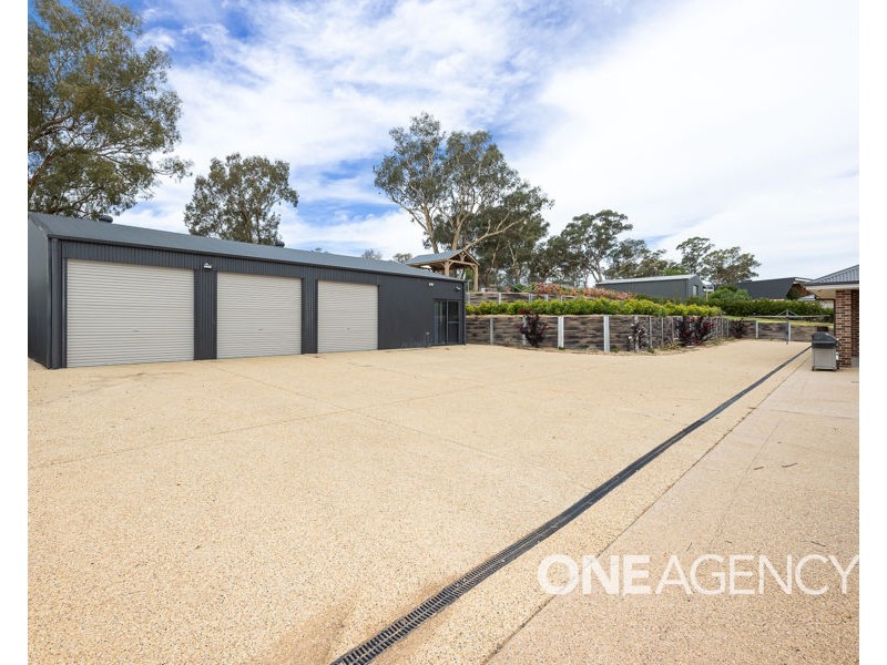 44 MATILDA CRESCENT, Gumly Gumly NSW 2652