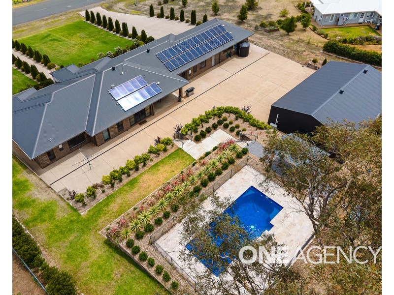 44 MATILDA CRESCENT, Gumly Gumly NSW 2652