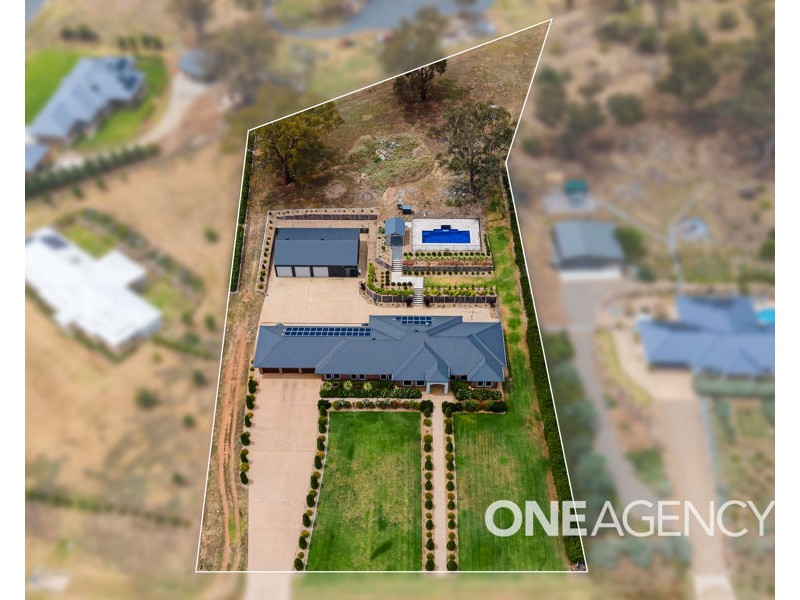 44 MATILDA CRESCENT, Gumly Gumly NSW 2652