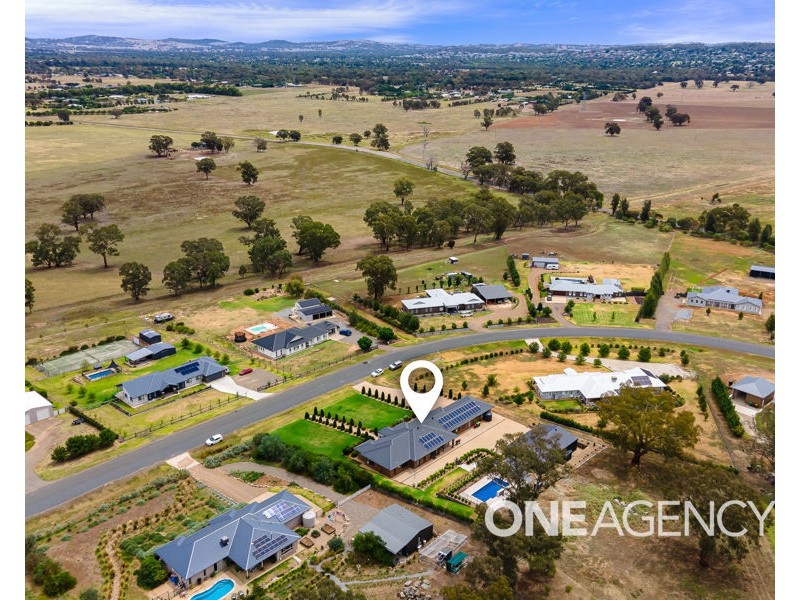 44 MATILDA CRESCENT, Gumly Gumly NSW 2652