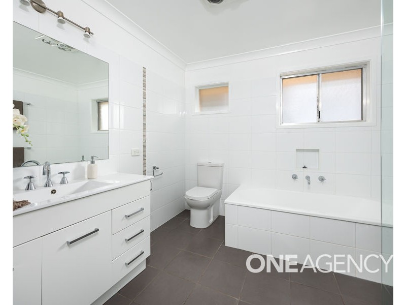 52 WHITE AVENUE, Kooringal NSW 2650