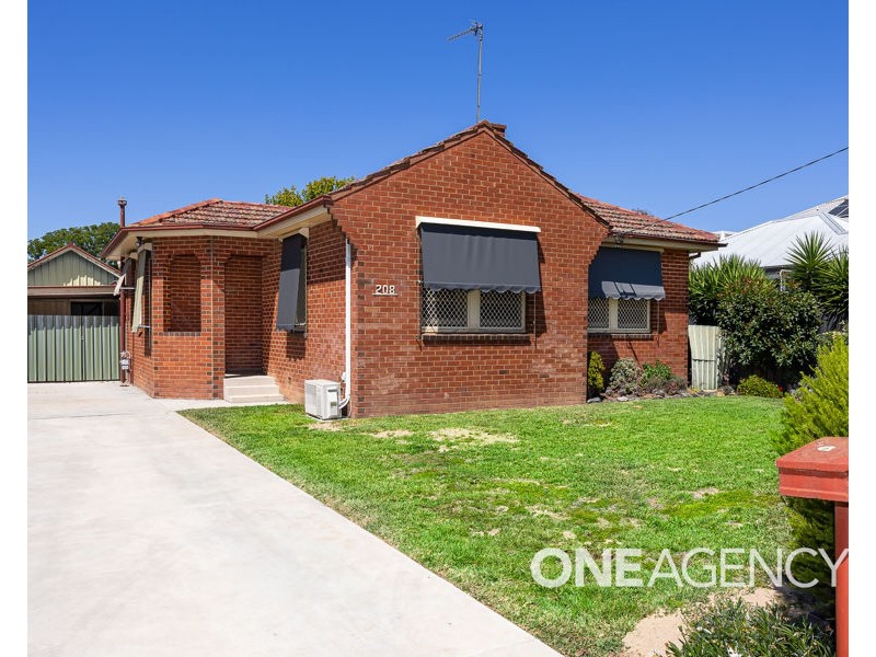 208 KINCAID STREET, Wagga Wagga NSW 2650