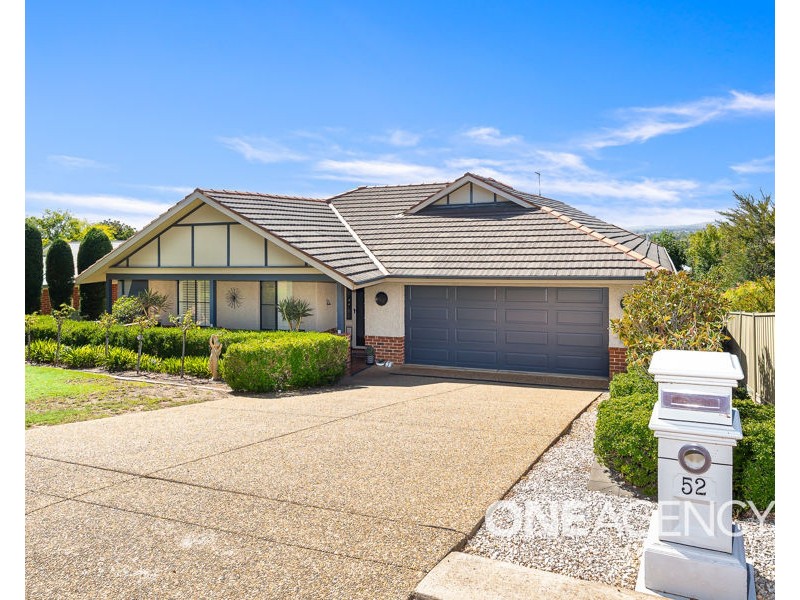 52 SIMKIN CRESCENT, Kooringal NSW 2650