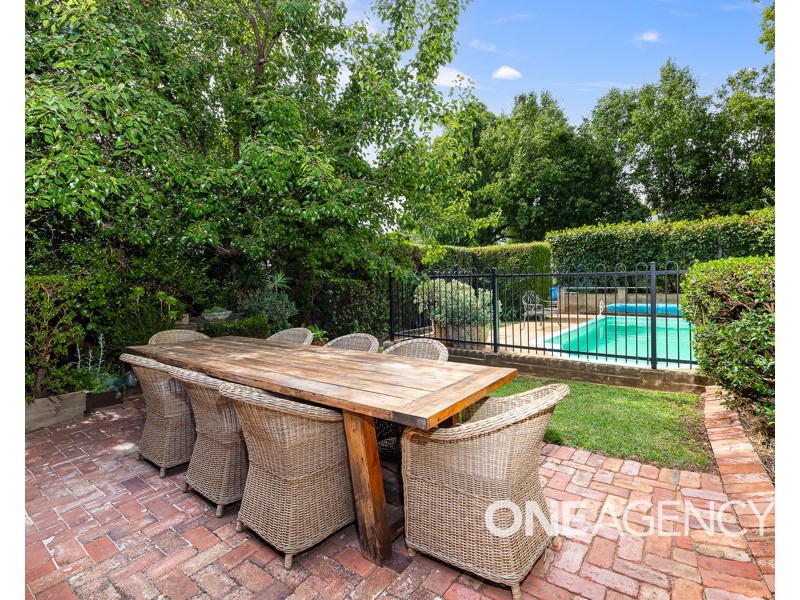 35 SUNSHINE AVENUE, Turvey Park NSW 2650