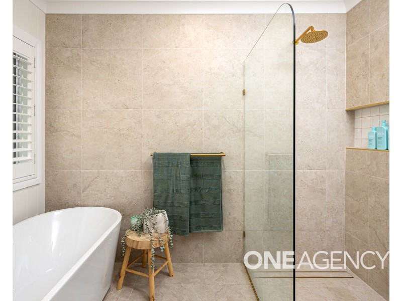 25 NOLAN STREET, Lloyd NSW 2650