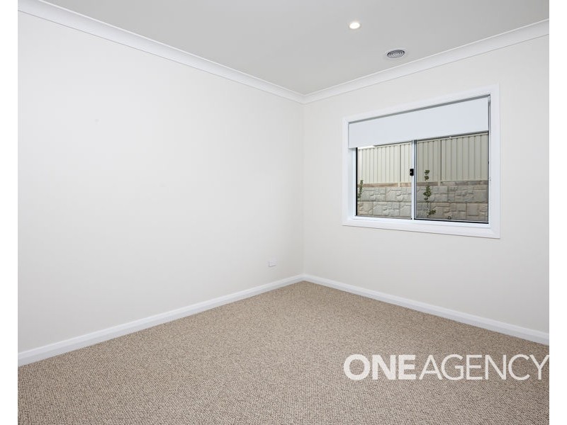 25 NOLAN STREET, Lloyd NSW 2650