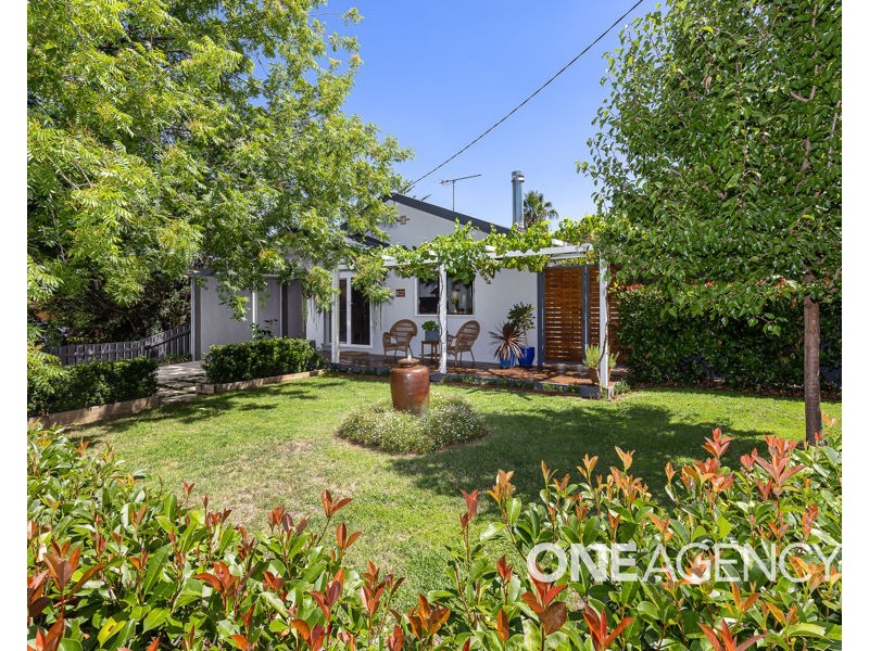 6 TINGA CRESCENT, Kooringal NSW 2650