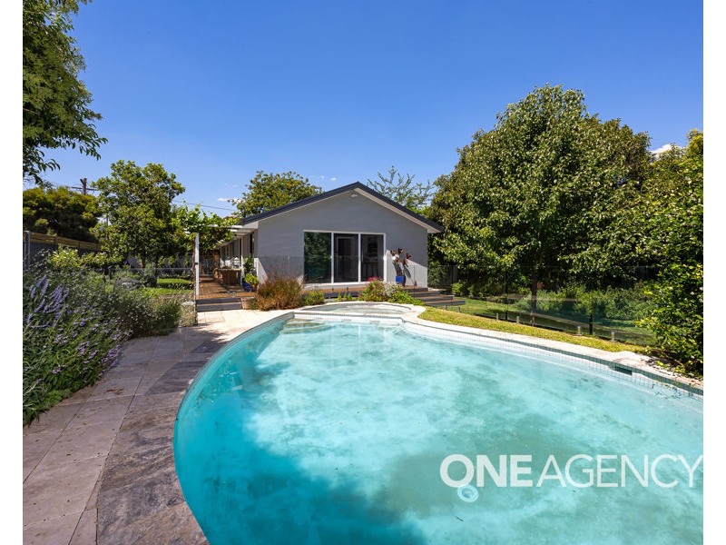 6 TINGA CRESCENT, Kooringal NSW 2650