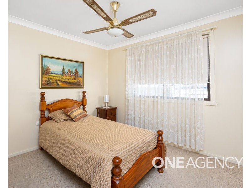 37 WALANA CRESCENT, Kooringal NSW 2650