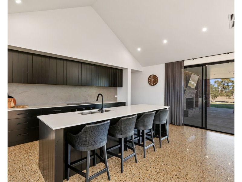 4 SIRIUS WAY, Gumly Gumly NSW 2652