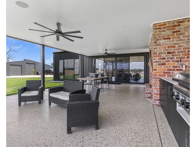 4 SIRIUS WAY, Gumly Gumly NSW 2652