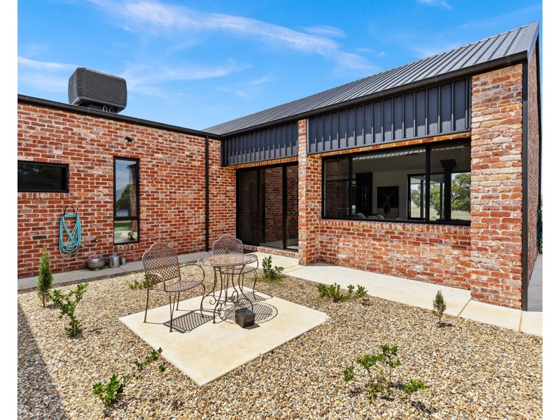 4 SIRIUS WAY, Gumly Gumly NSW 2652