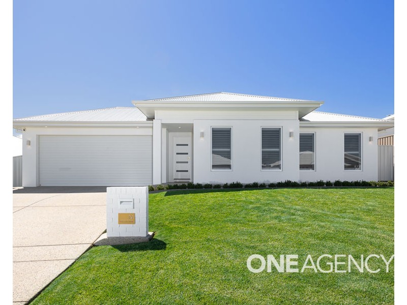 14 VALENCIA DRIVE, Gobbagombalin NSW 2650