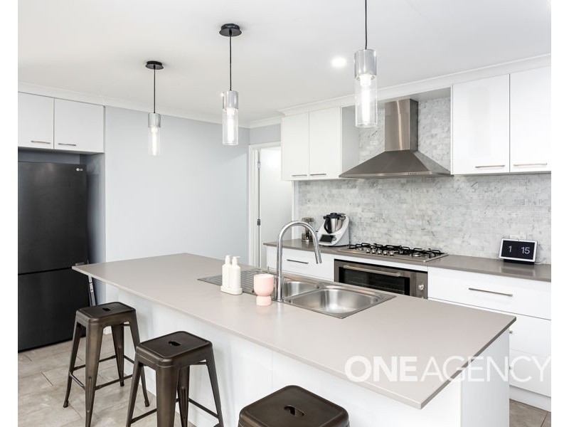 44 ROSS PARKWAY, Gobbagombalin NSW 2650