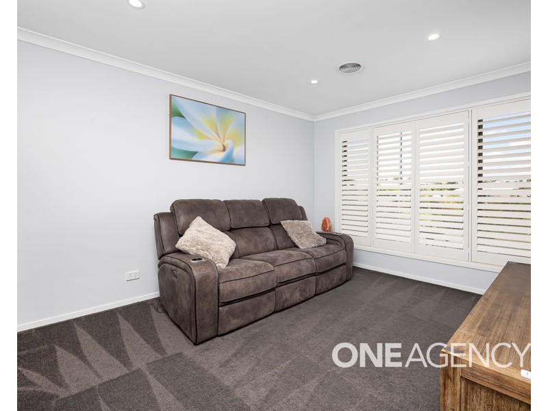 44 ROSS PARKWAY, Gobbagombalin NSW 2650