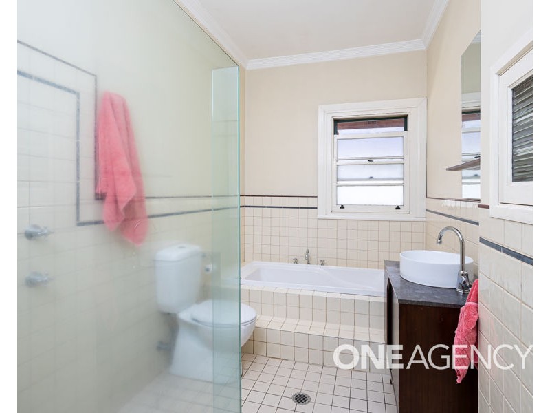 30 TREVOR STREET, Turvey Park NSW 2650