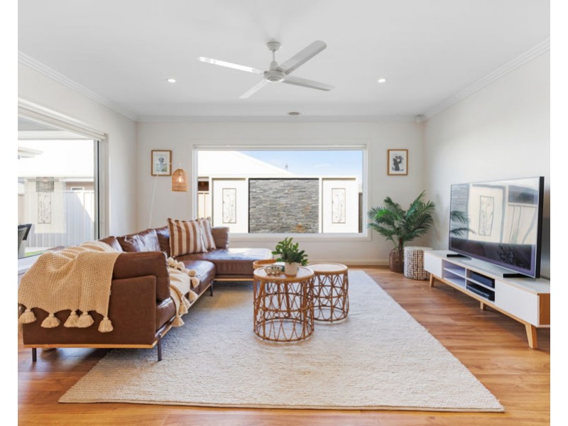 5 WARAMBEE STREET, Glenfield Park NSW 2650