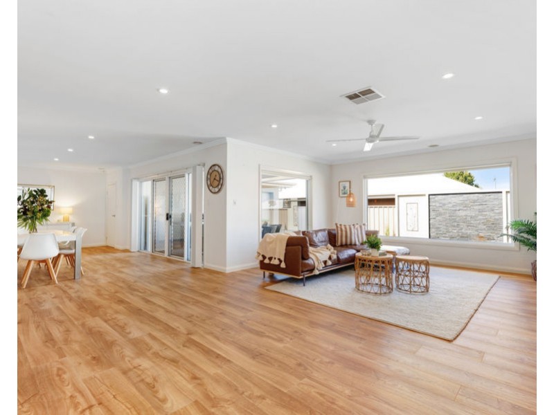 5 WARAMBEE STREET, Glenfield Park NSW 2650