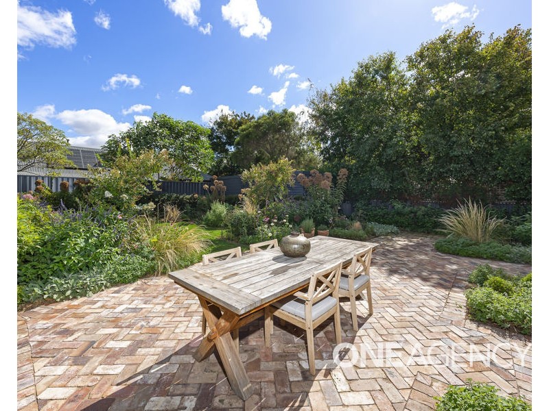 57 WOLLUNDRY AVENUE, Wagga Wagga NSW 2650