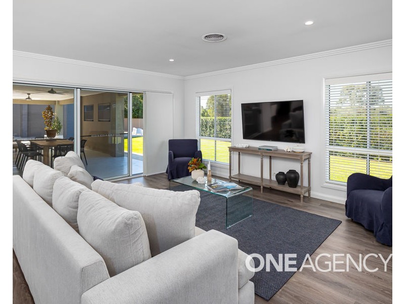 3 ROSE PLACE, Boorooma NSW 2650
