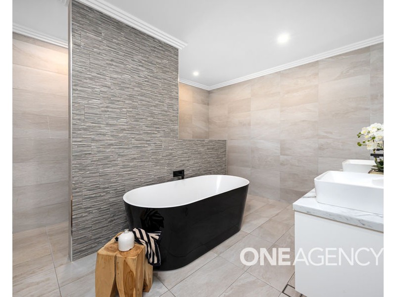 3 ROSE PLACE, Boorooma NSW 2650