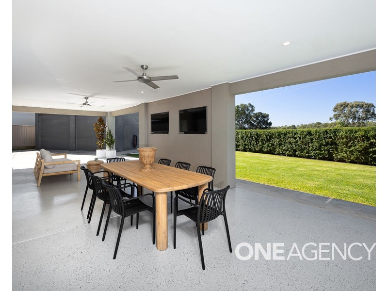 3 ROSE PLACE, Boorooma NSW 2650