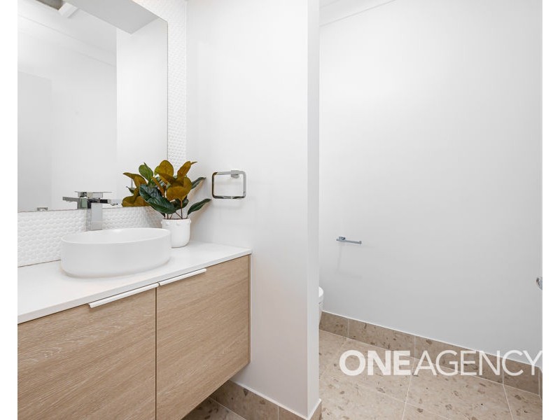 108 VALENCIA DRIVE, Gobbagombalin NSW 2650