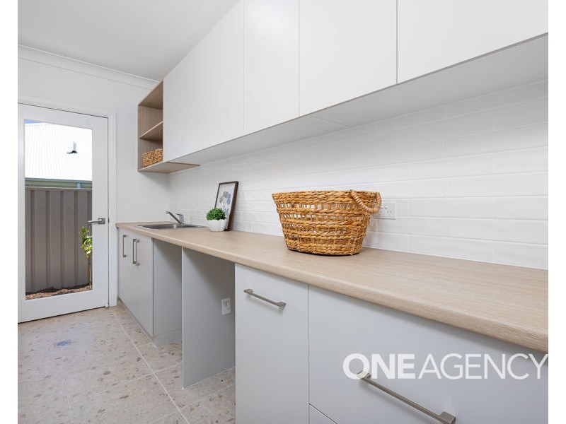 108 VALENCIA DRIVE, Gobbagombalin NSW 2650