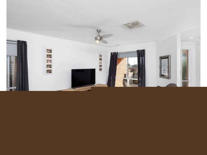 1 KIMBA DRIVE, Glenfield Park NSW 2650