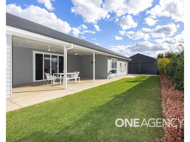 39 COPPABELLA DRIVE, Gobbagombalin NSW 2650