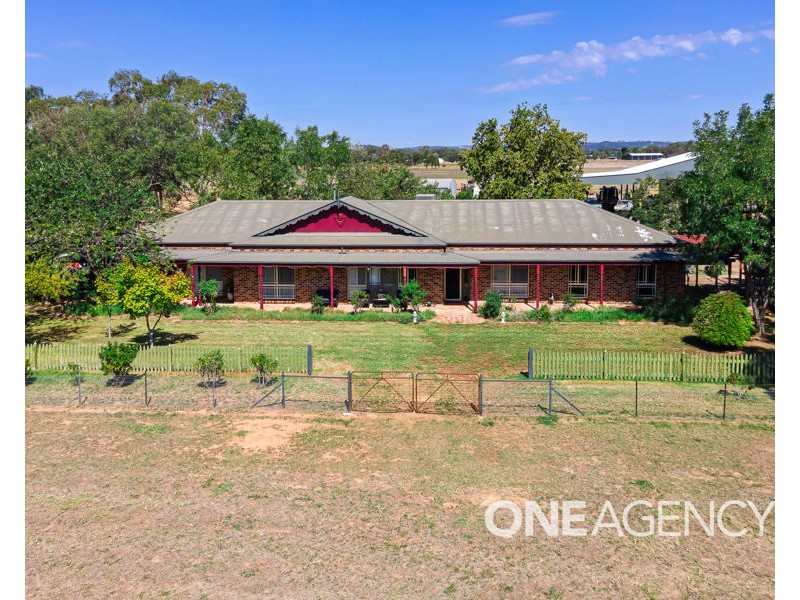331 INGLEWOOD ROAD, Lake Albert NSW 2650